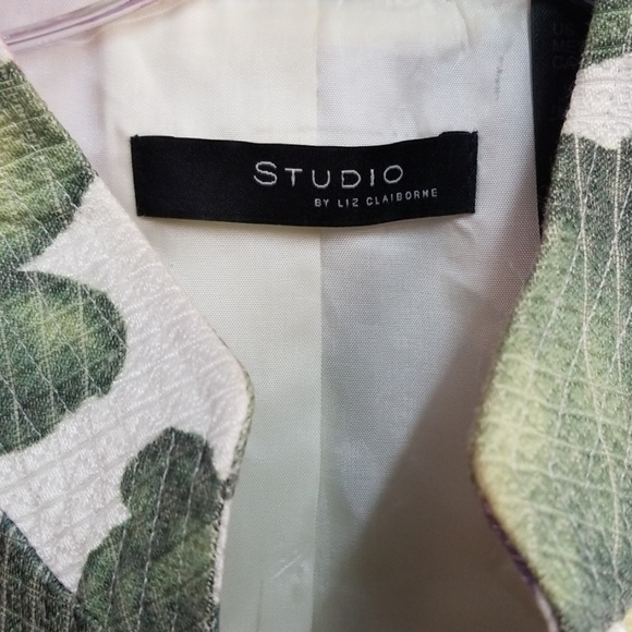 Floral Design/Print Jacket - Picture 2 of 4